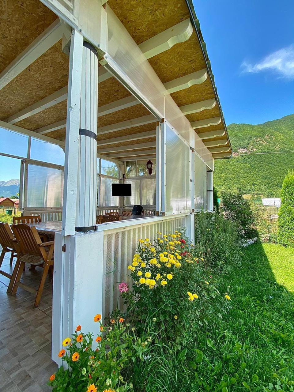 Lola Guest House Vuthaj Eksteriør bilde